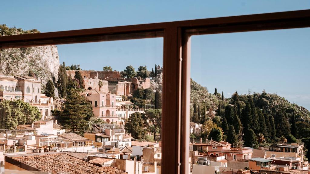 Taormina Palazzo di Ferro photo 3