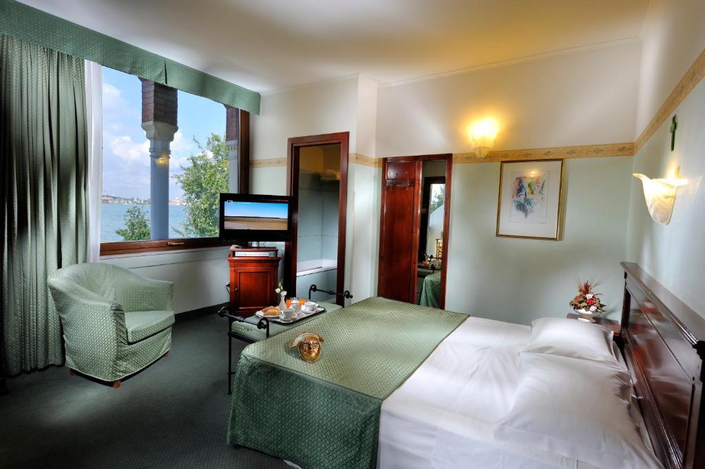 Hotel Russo Palace photo 2