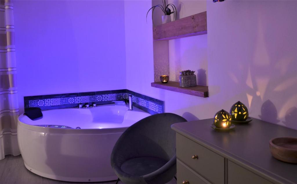The Court Suites & Spa photo 3