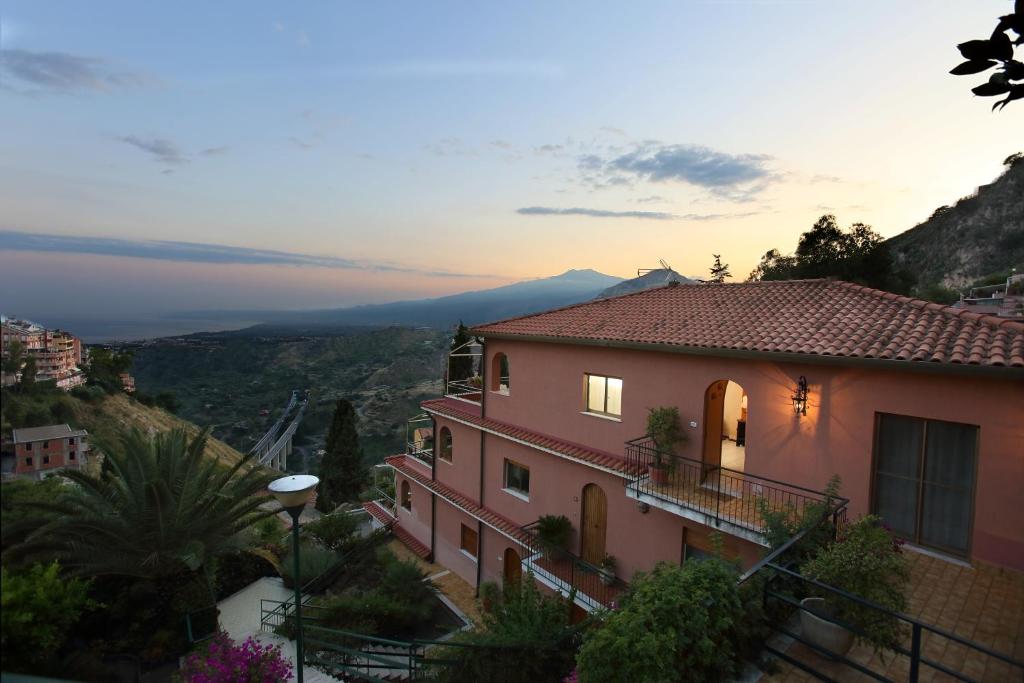 Terrazza Sull'Etna Holidays Apartment — photo 1