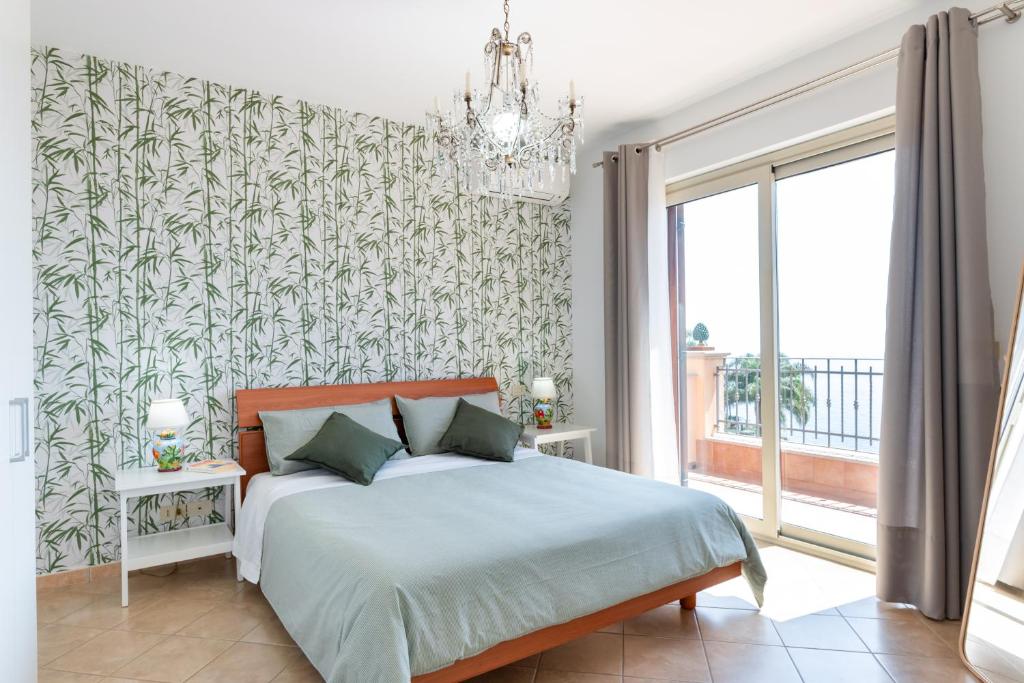 GuestHost - Taormina Panoramic Apartment with Parking photo 2