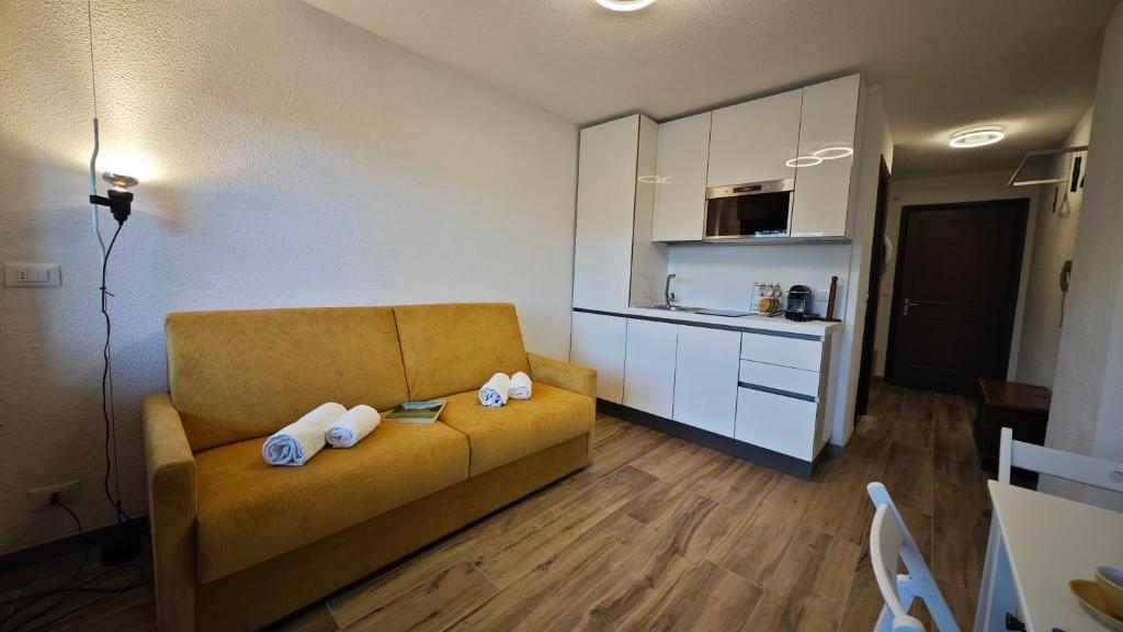 Hostdomus - Yellow Suite — photo 1