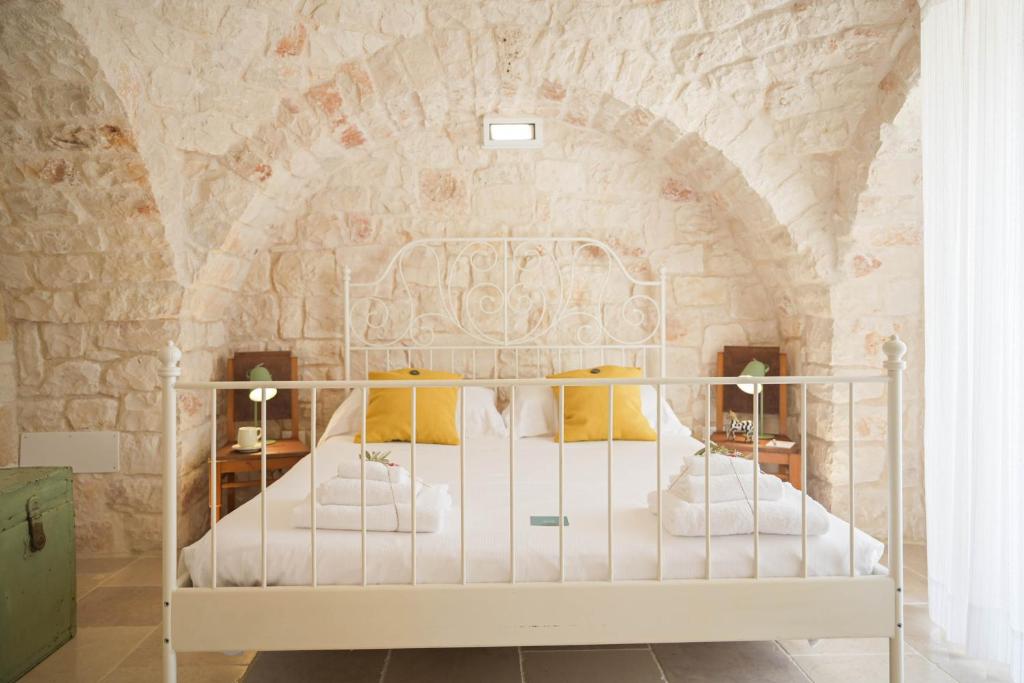 Trullo Delori with infinity Pool photo 2
