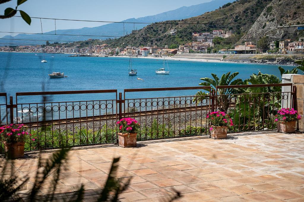 Taormina Mare Apartment — photo 1