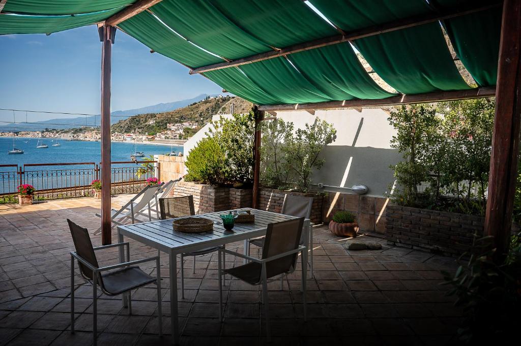 Taormina Mare Apartment photo 2