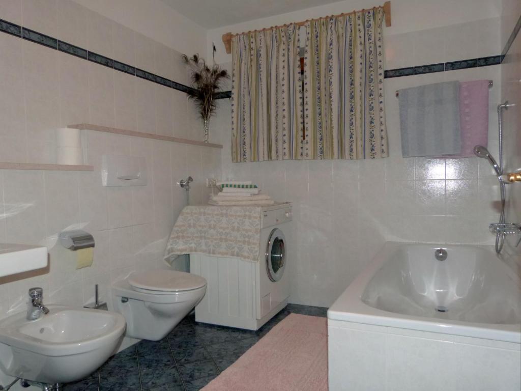 Sumaela Apartments photo 3