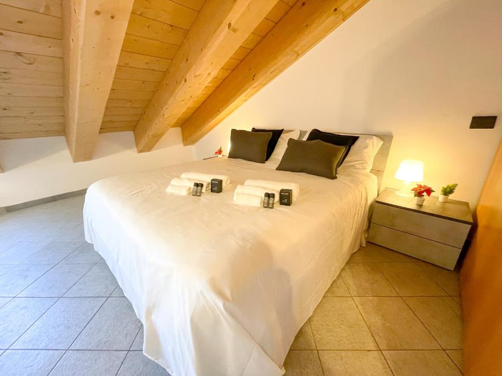 Thiago Home-Elegant Mansarda Santa Giulia Square photo 2