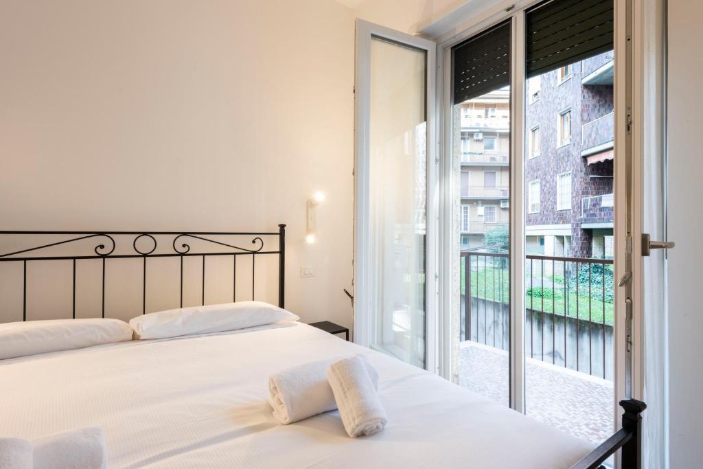Three Balconies Apartment by Reasy&Busy photo 2