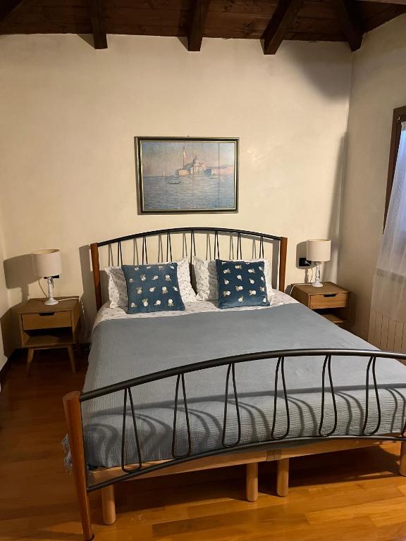 Romantic Rialto Apartment photo 2