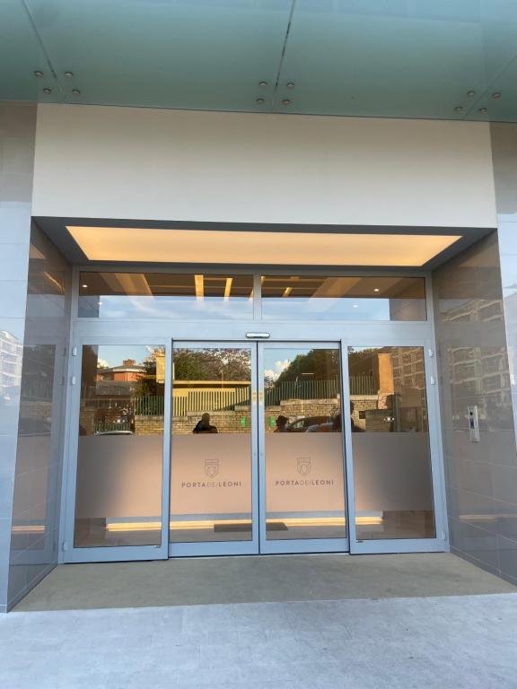 Trastevere Porta dei Leoni — photo 1