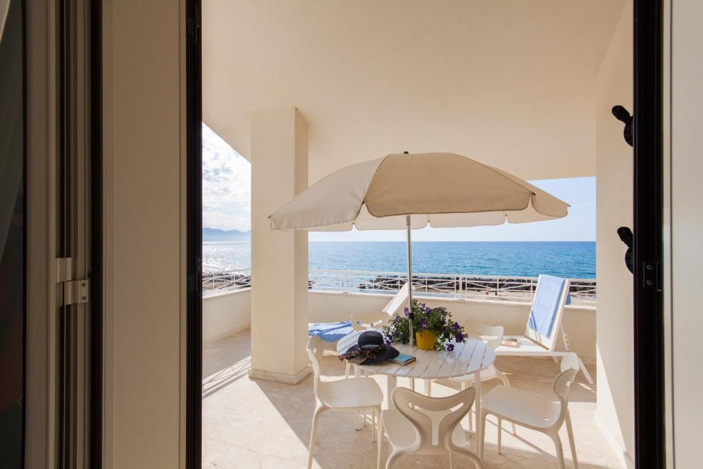 Amira Beach Villa by Le Dhome Sicily photo 2