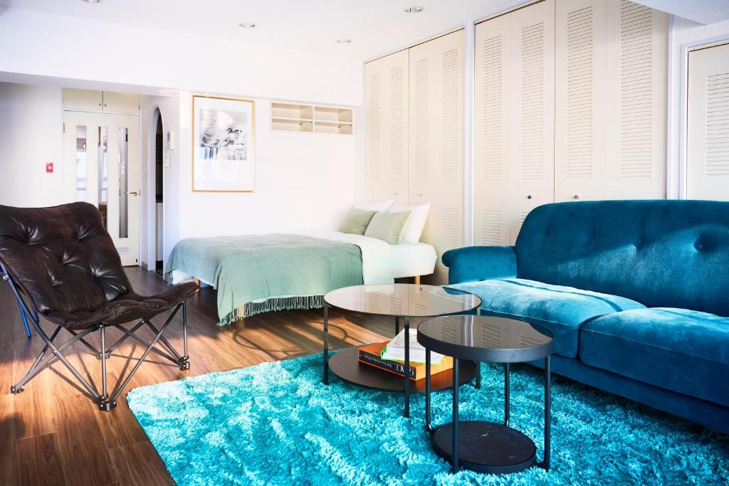 Central Shinjuku apartment with beautiful city view 3stops to Shibuya photo 2