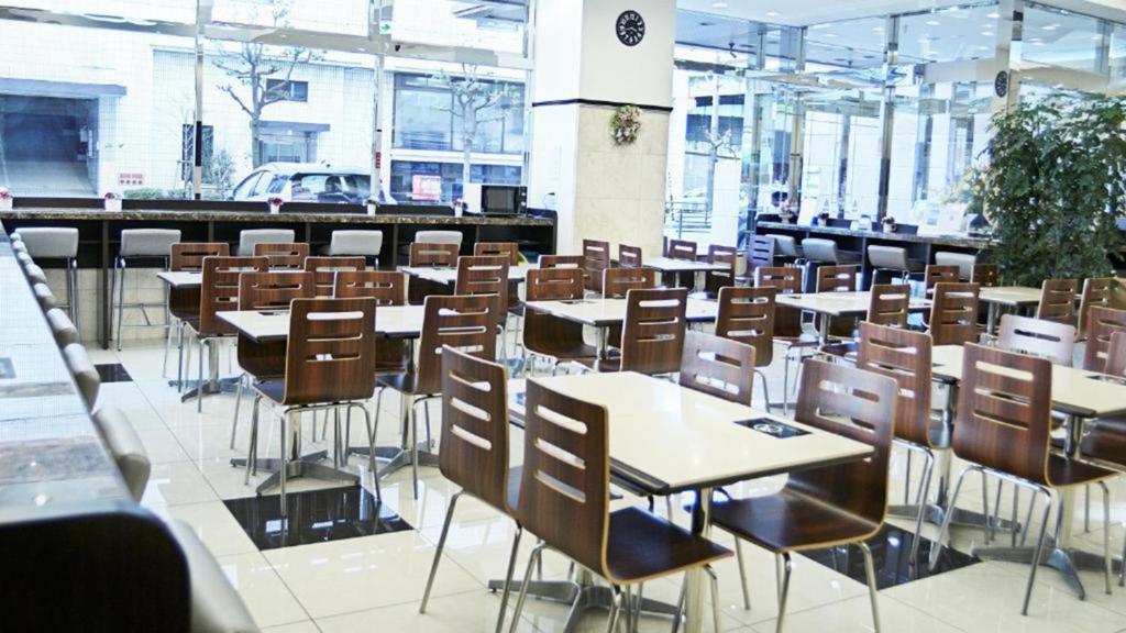 Toyoko Inn Shin-osaka Higashi-mikuni Ekimae photo 3