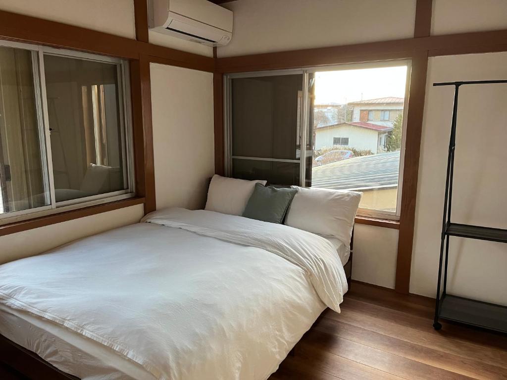 信玄小屋一号 駅5分の好立地 リノベ済古民家 駐車場付 最大7名宿泊可能 photo 2