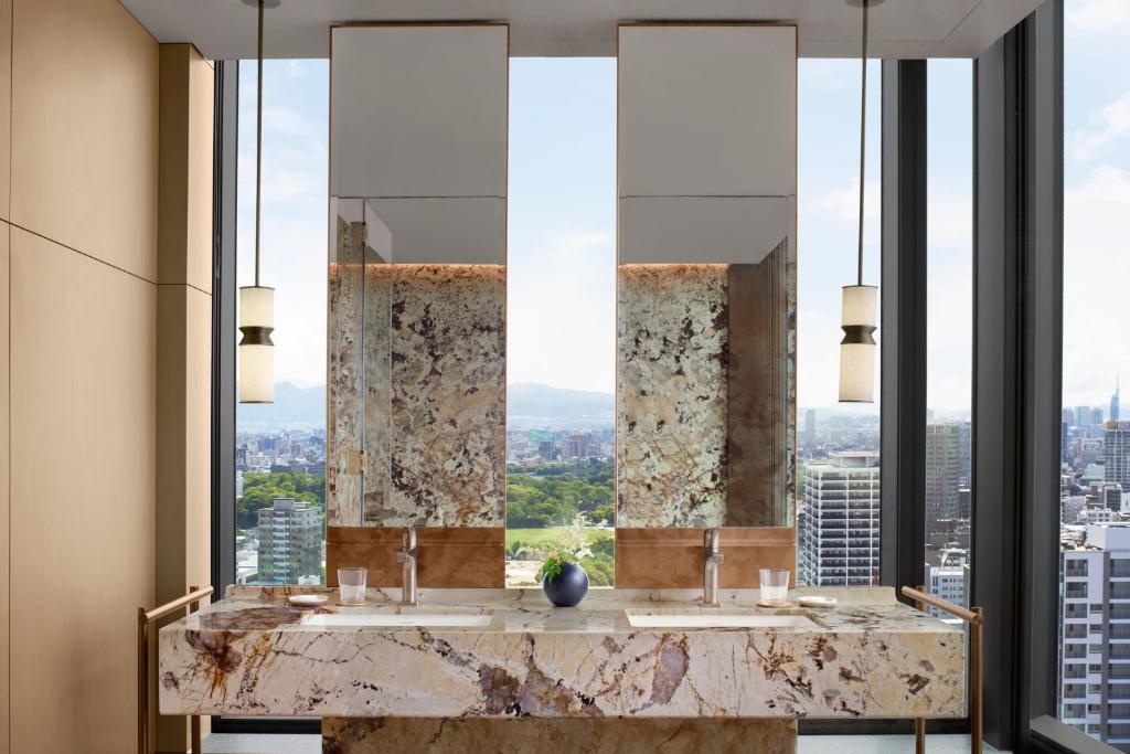 The Ritz-Carlton Fukuoka photo 3