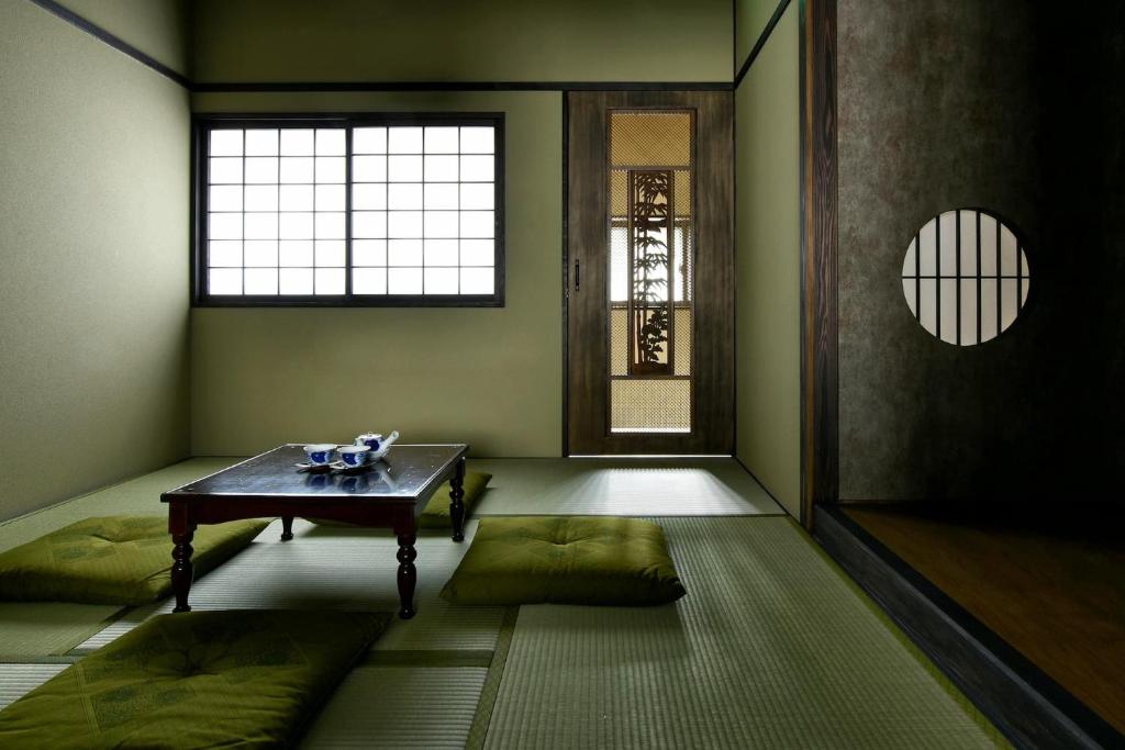 Eigetsu photo 2