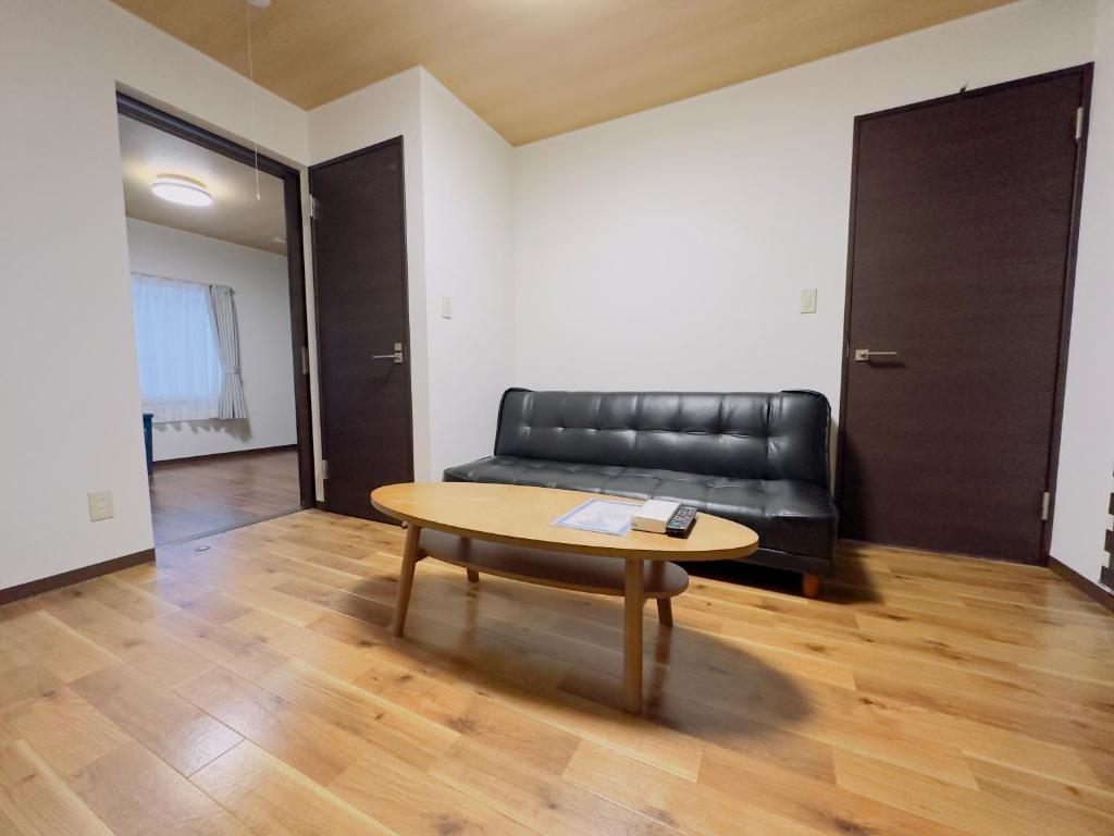 リノベーション済み室内新築 Service Apartment Sapporoザ・ハウス4LDK86㎡ — photo 1