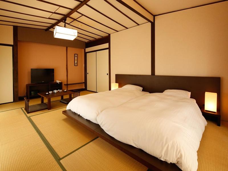 源泉掛け流しの宿Albergo湯楽 photo 2