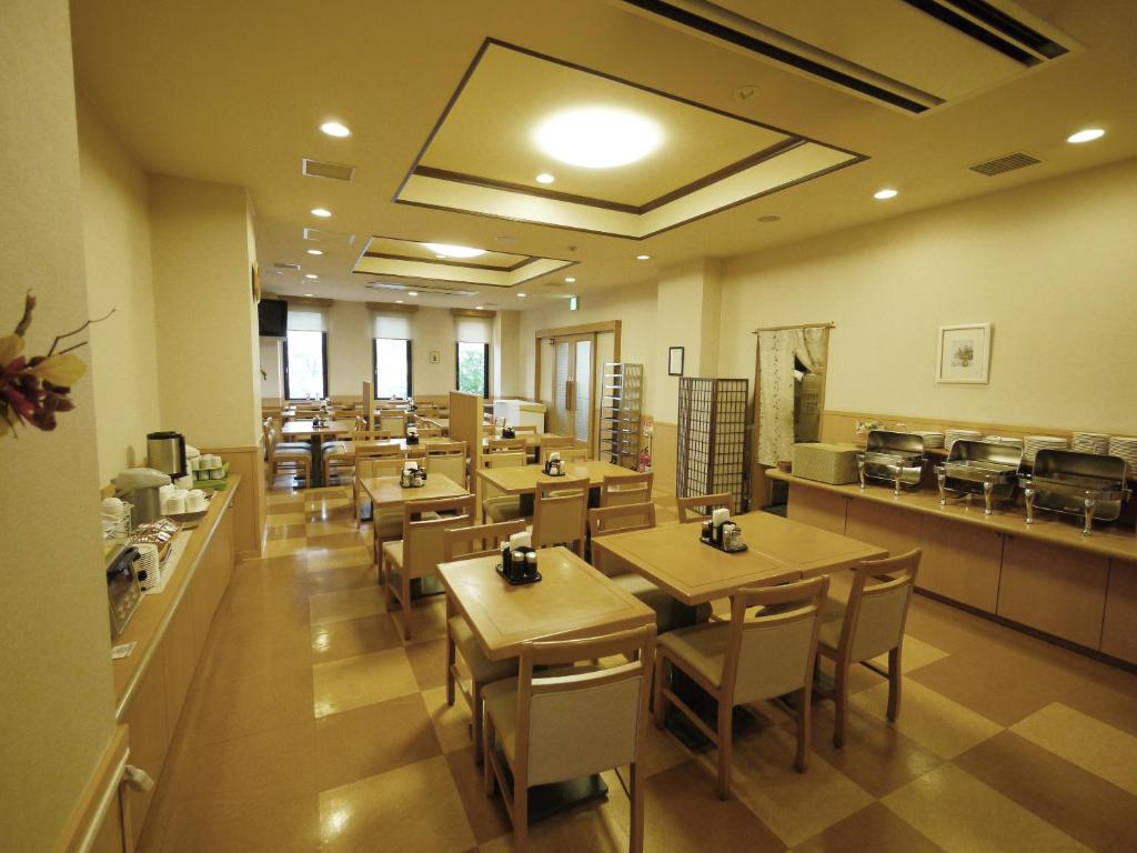 Hotel Route-Inn Tsubamesanjo Ekimae photo 3