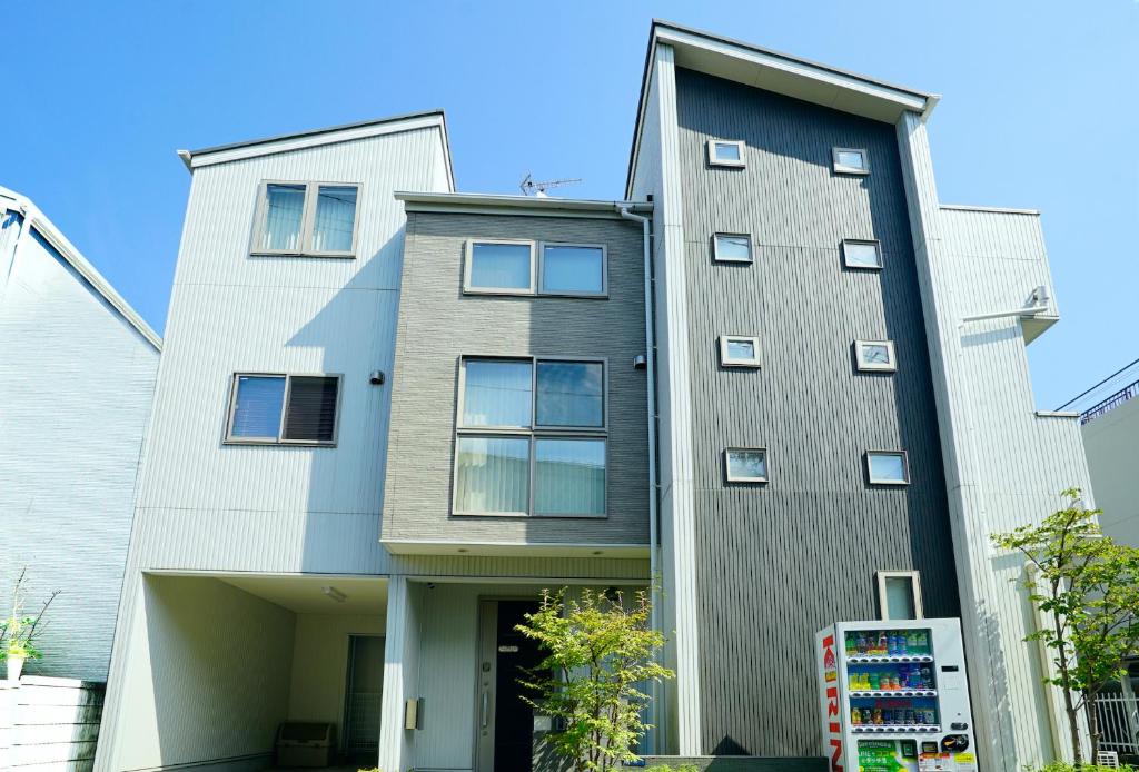 Skytree House In Tokyo photo 2