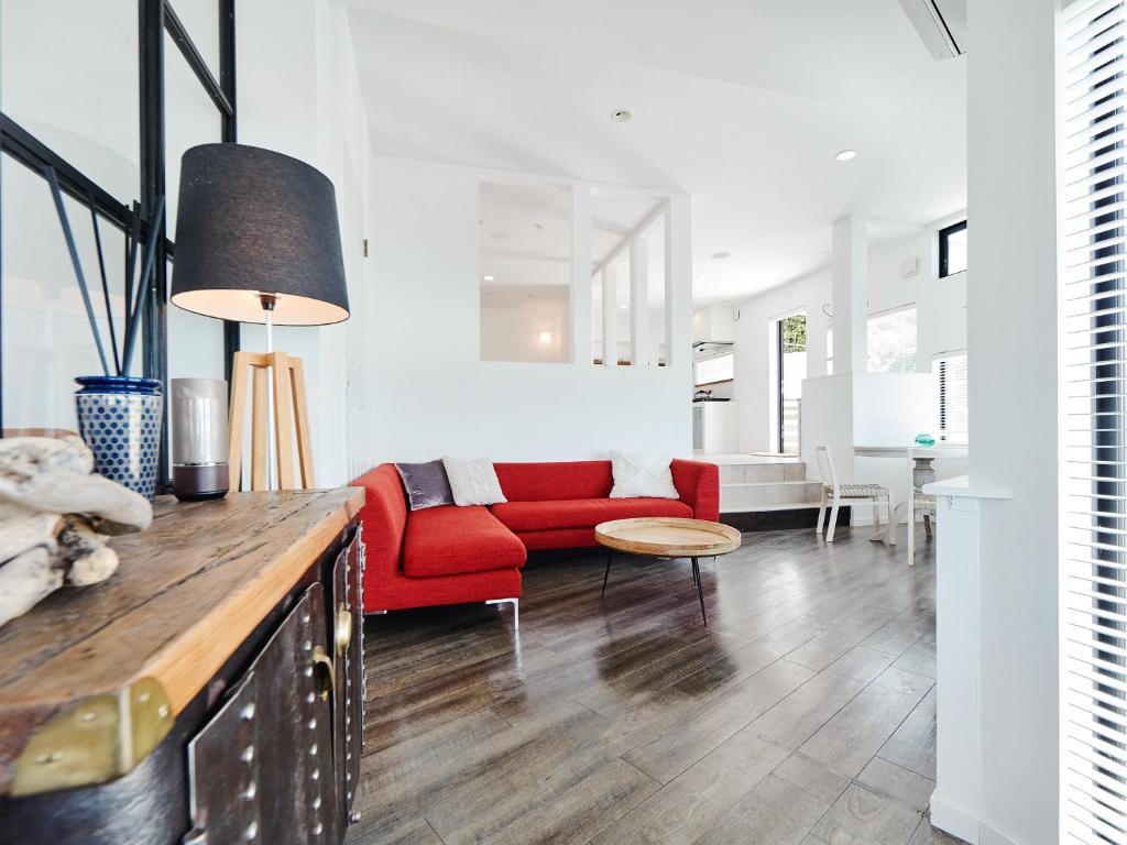 &SUN Terrace house photo 2