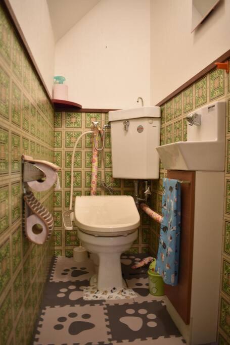 Only for one group Cheaper for 6th & 7th guest 市街地中心部 一棟貸しの宿 photo 2