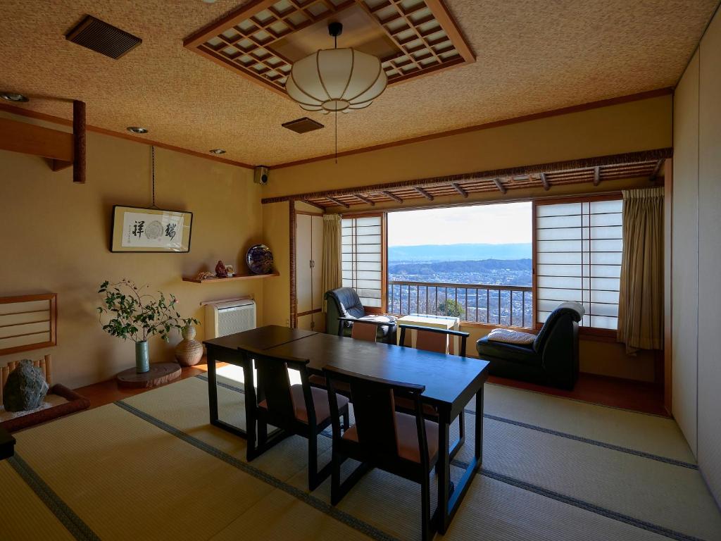 Shiroyama Ryokan photo 2