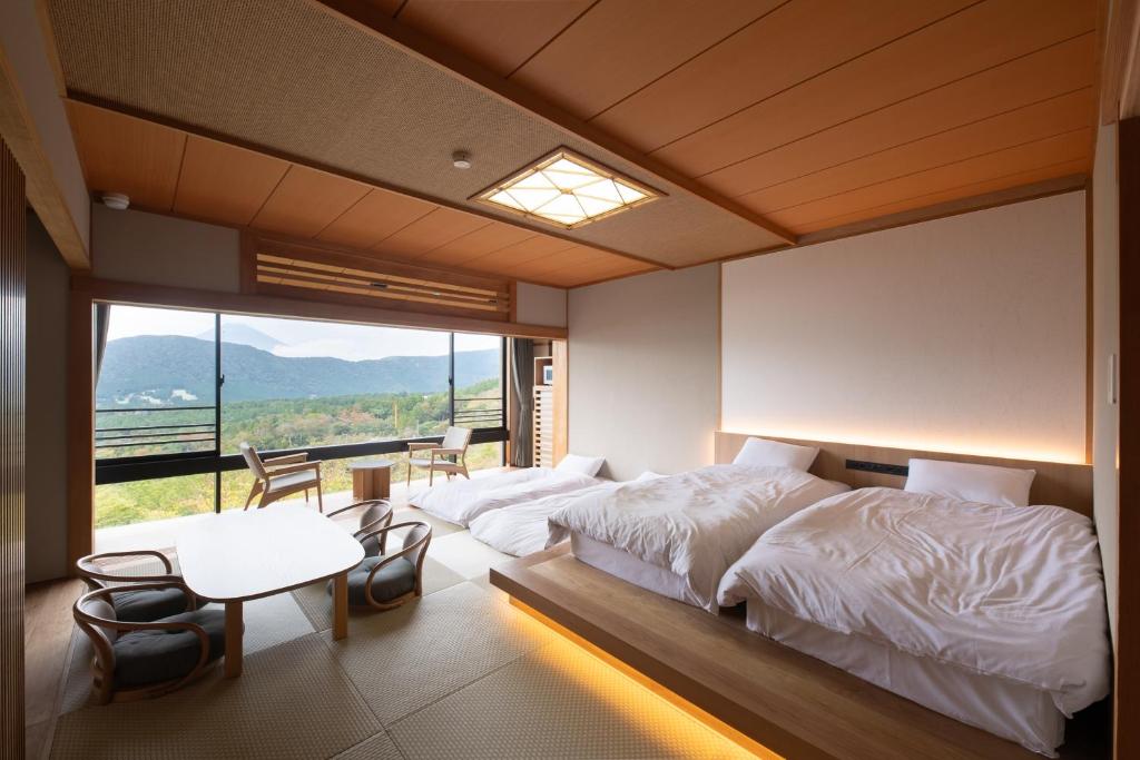 Hakone Ashinoko Bikeikan 箱根芦ノ湖 美景館 photo 3