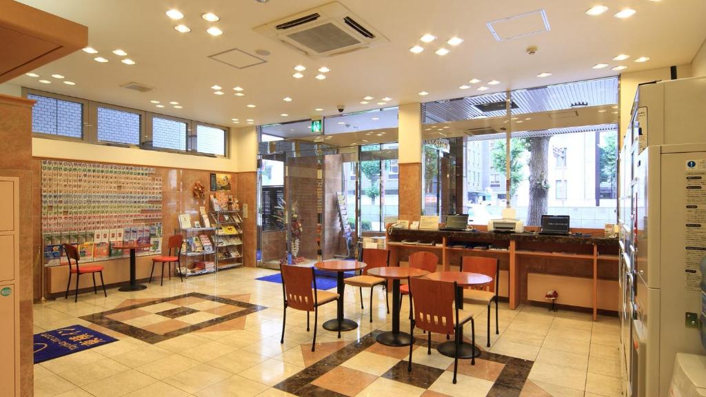 Toyoko Inn Kumamoto Sakuramachi Bus Terminal Mae photo 3