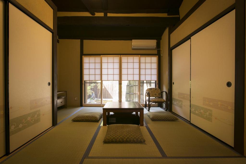 Heiankyu-dairi no Yado Private Machiya Townhouse in Kyoto photo 3