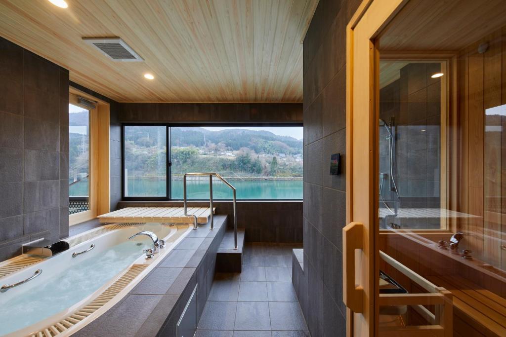 River Retreat Garaku photo 3
