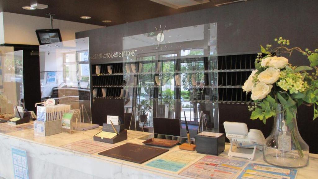 Toyoko Inn Naha Omoromachi Ekimae photo 2