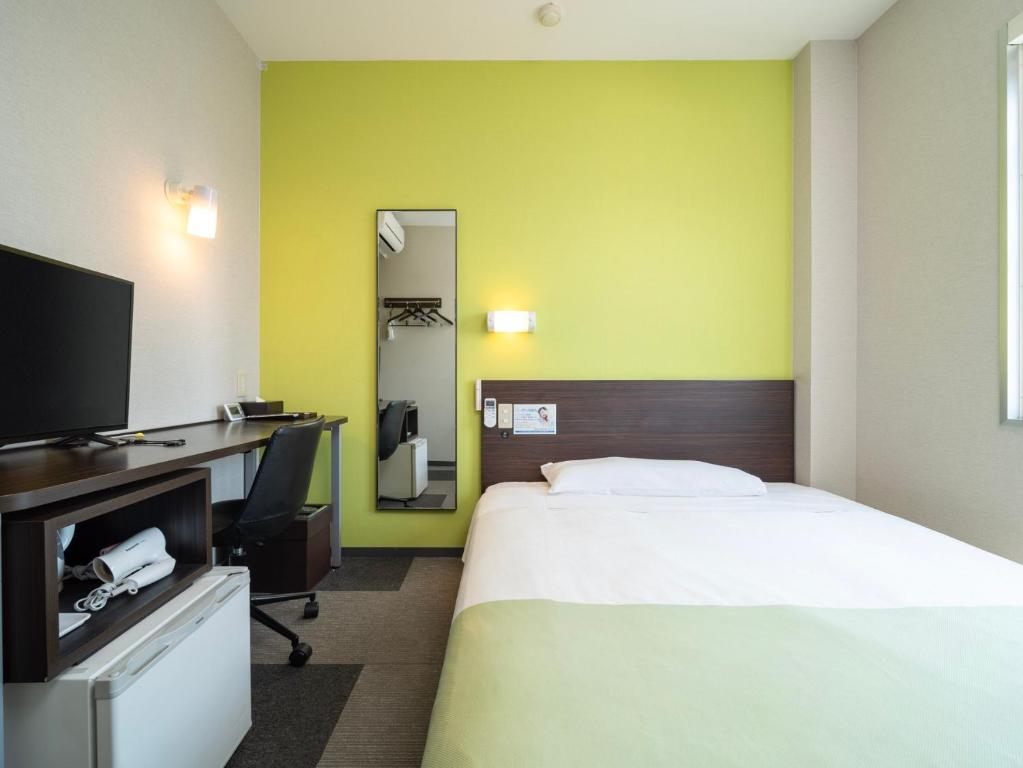 Super Hotel Tozai line Ichikawa Myoden Ekimae photo 2