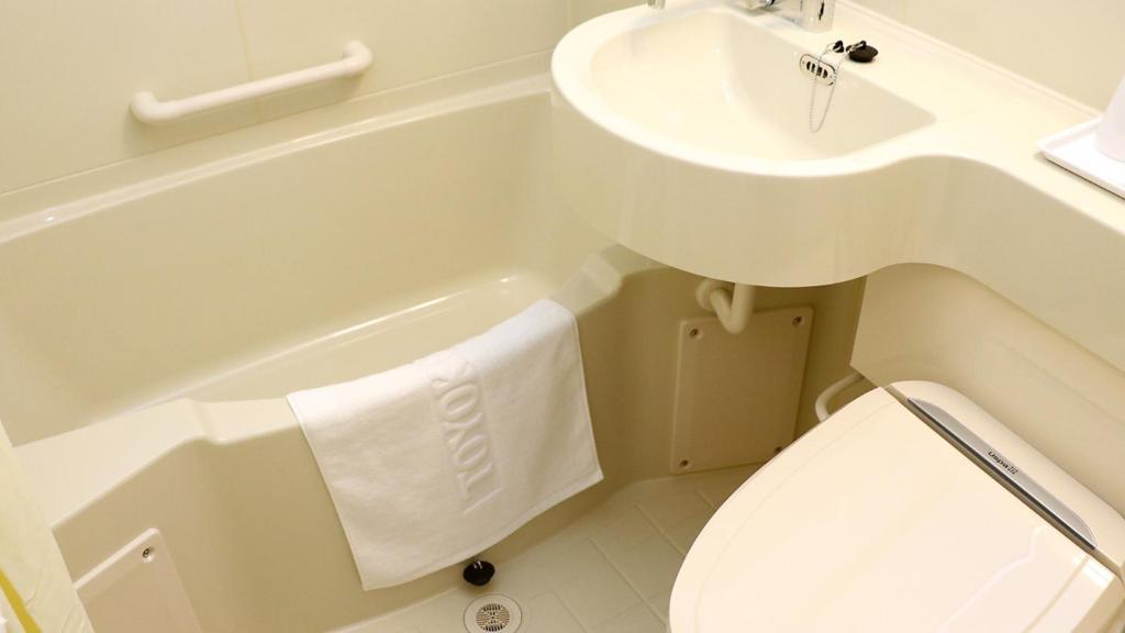 Toyoko Inn Iseshi Eki photo 3