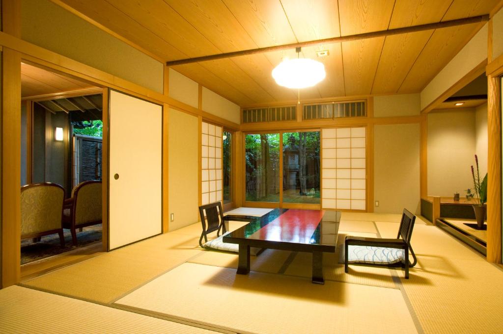 Ryotei Tanokura photo 3