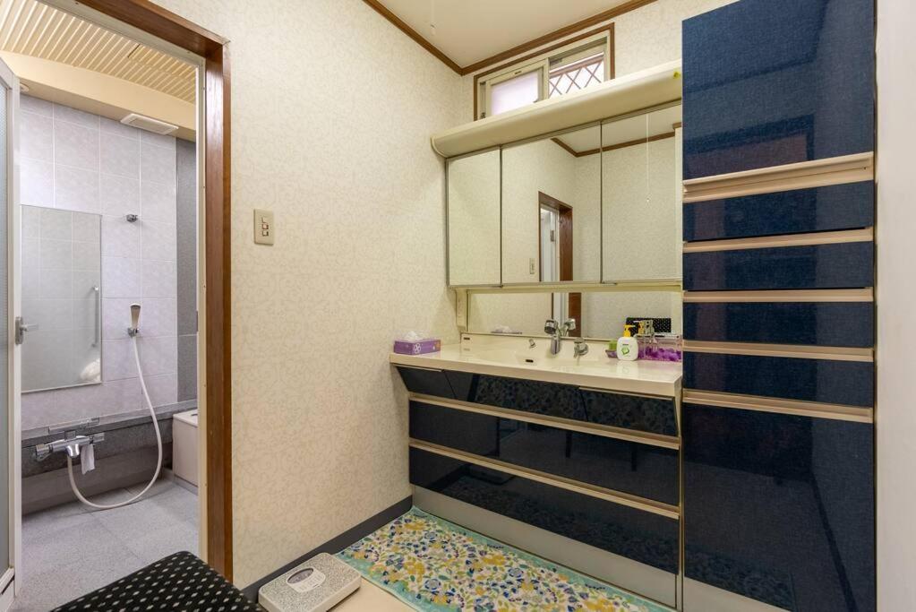 chouette梟の宿 岛之内3号馆 步行300m至道顿堀! 徒步5分钟日本桥站! 心斋桥徒步12分钟 黑门市场15分种徒步圈内 !中央区240平方5间房可住34人 photo 3