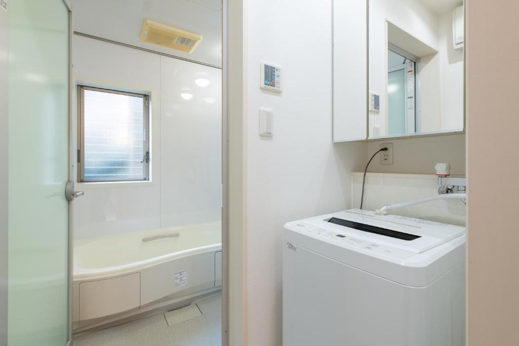 新宿6丁目戸建 photo 3