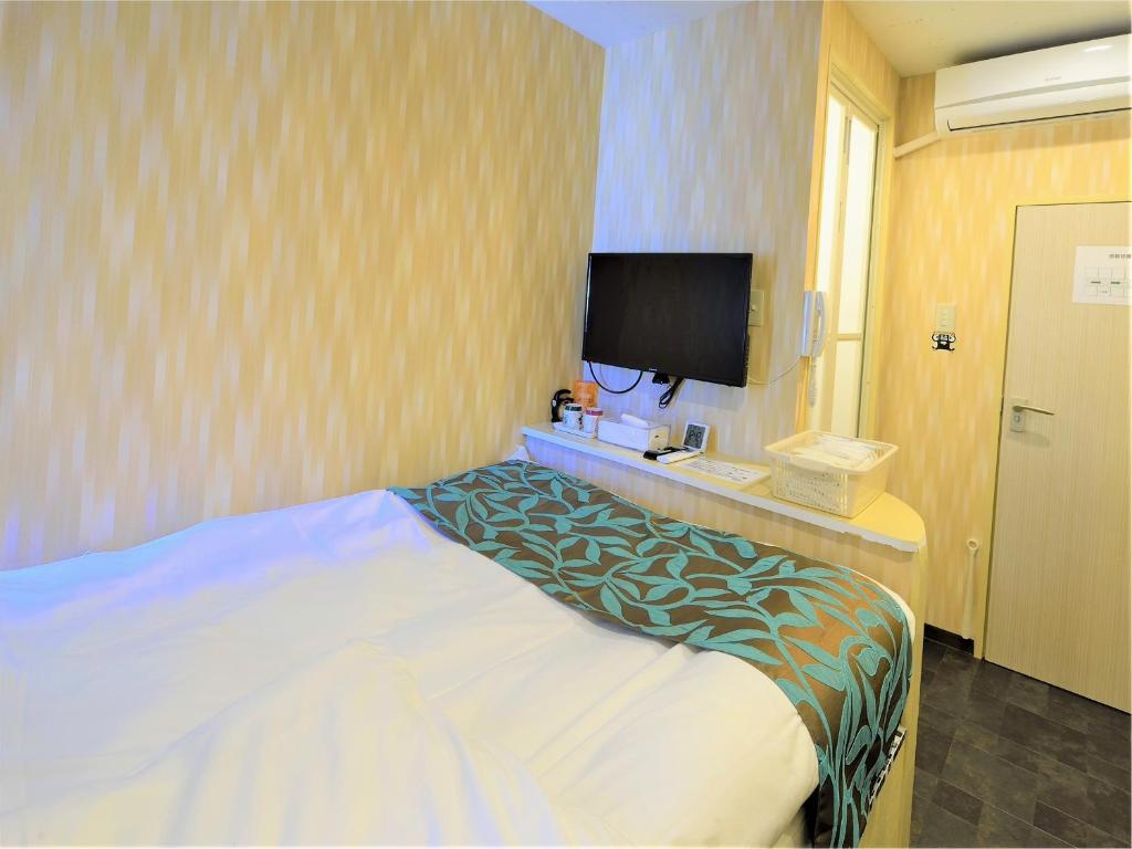 Nishifunabashi Ekimae Hotel — photo 1