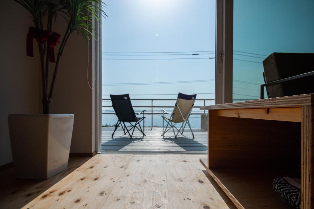 Sunny SIDE HOUSE — photo 1