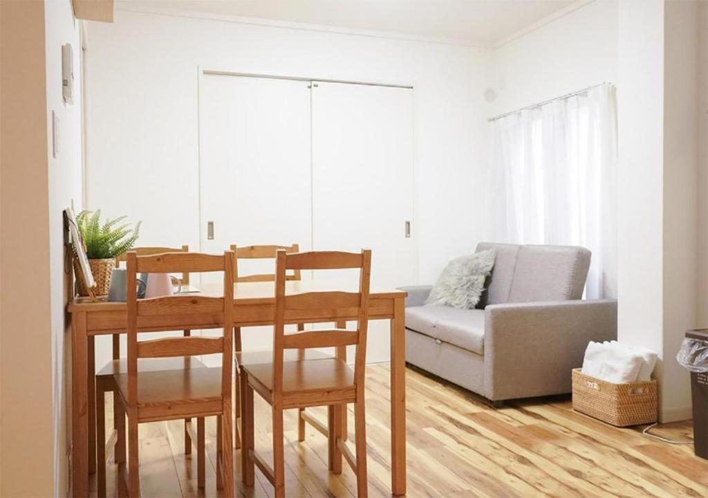 ZAITO Tokyo Kikukawa Economy Inn 宅东东京菊川民宿 — photo 1