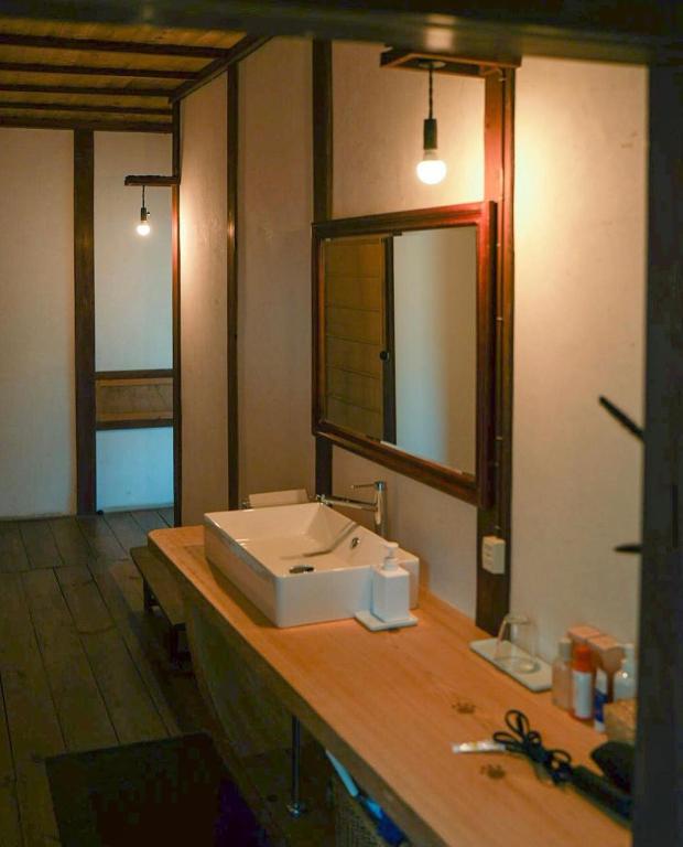 entohouse BAR&GUESTHOUSE photo 3