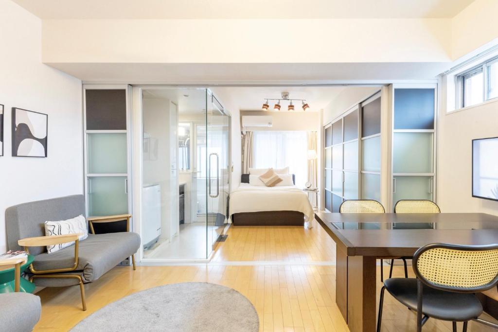 City Hotel Shinsaibashi Lofts photo 2