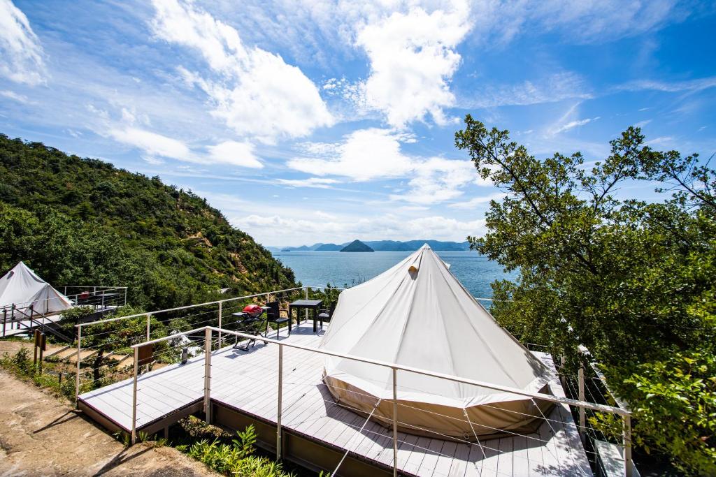 てんとうみ 渋川海岸グランピング Tentoumi Shibukawa Beach Glamping — photo 1