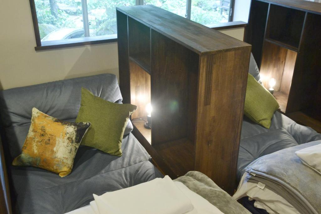 野窓 Nomadノマド Tsuwano GuestHouse & Cafe Lounge photo 3
