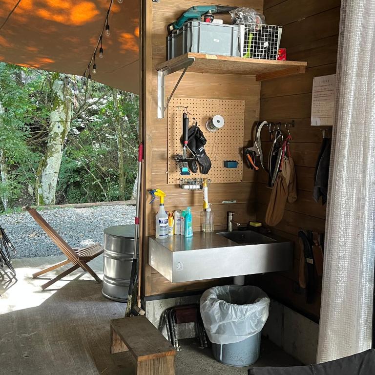 SNUG CAMP HOUSE photo 3