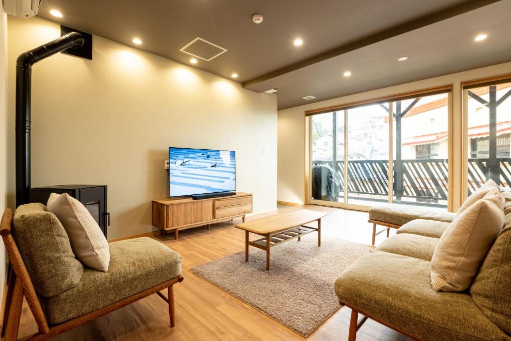 Tanuki Nozawa photo 3
