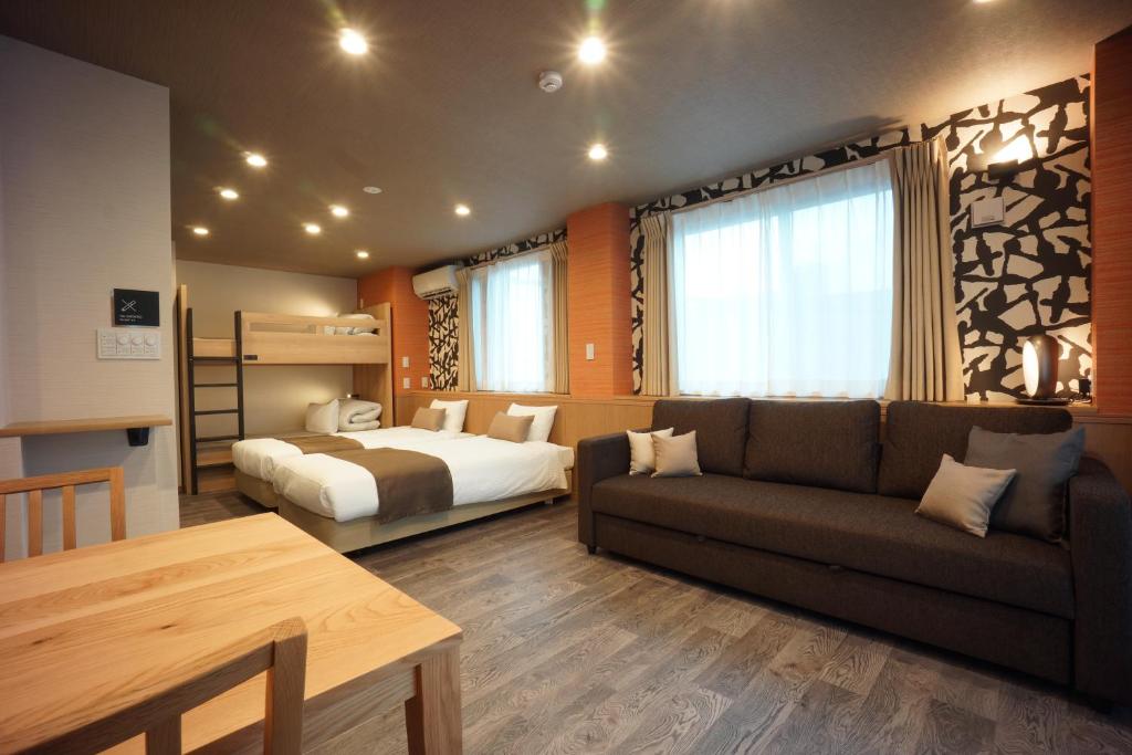 WIRES HOTEL James zaka photo 2