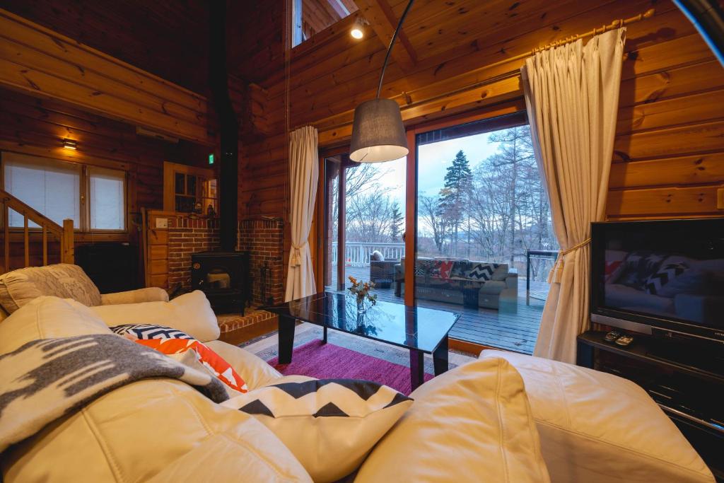 Suite Villa Yamanakako Finland Log photo 2