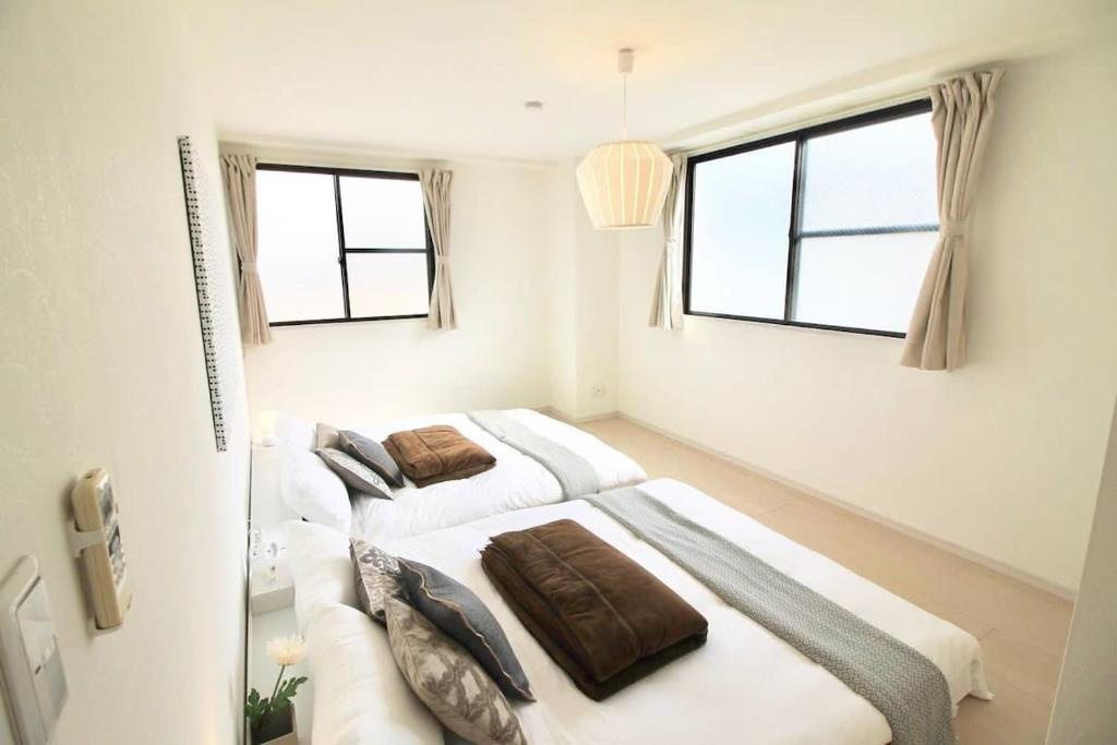 Luxes by b hotel - 10 min Hiroshima Station & 2BR Up to 10p photo 2