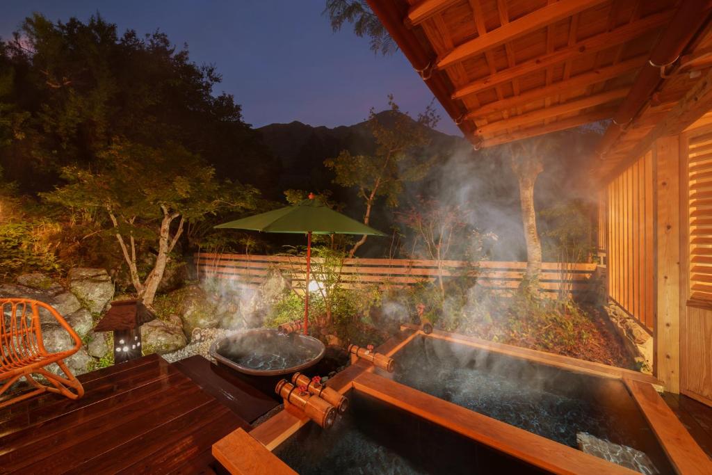 Newly Opened Yufuin Geihinkan Torigoebettei photo 3